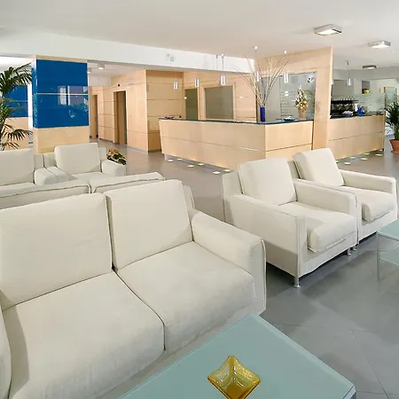 Domingo Otel